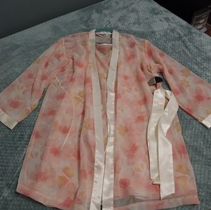 VALERIE STEVENS INTIMATES SET  size M